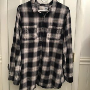 Old Navy- Maternity flannel